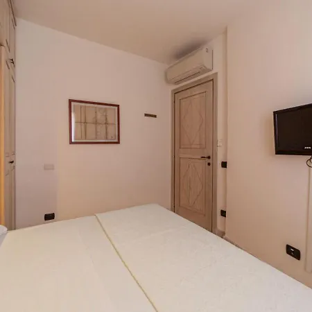 Murphy Holiday - Ester's House Appartement